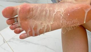 Alaine Crissiê feet photo thumbnail