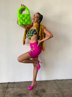 Dua Lipa feet photo thumbnail