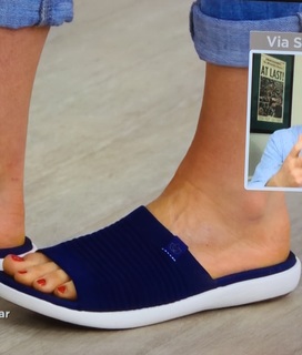 Kerstin Lindquist feet photo thumbnail