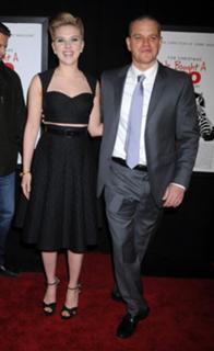 Scarlett Johansson feet photo thumbnail