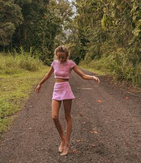 Nastia Liukin feet photo thumbnail
