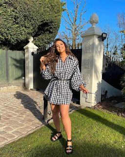 Jacqueline Jossa feet photo thumbnail