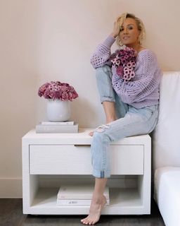 Nastia Liukin feet photo thumbnail