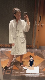 Klaudia Halejcio feet photo thumbnail