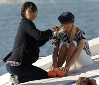 Paris Hilton feet photo thumbnail