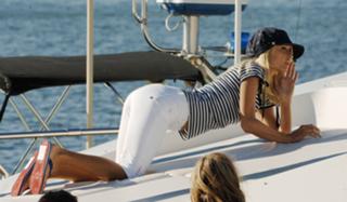 Paris Hilton feet photo thumbnail