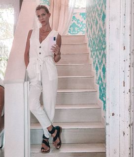 Nicole Neumann feet photo thumbnail