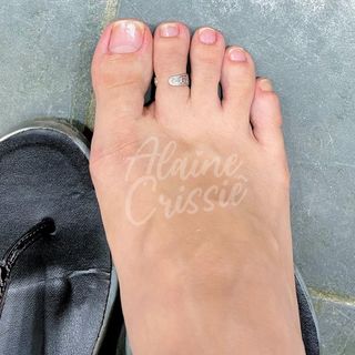 Alaine Crissiê feet photo thumbnail