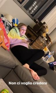 Chiara Ferragni feet photo thumbnail
