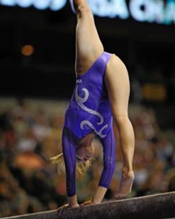 Nastia Liukin feet photo thumbnail