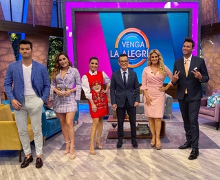 Laura González feet photo thumbnail