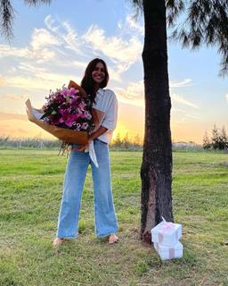 Zaira Nara feet photo thumbnail