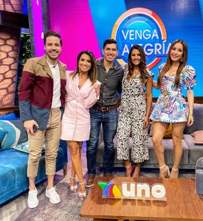 Laura González feet photo thumbnail