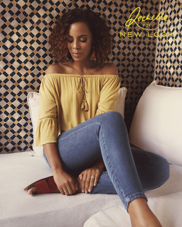 Rochelle Humes feet photo thumbnail