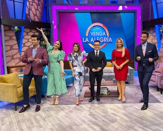 Cynthia Rodríguez feet photo thumbnail