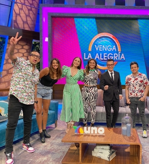 Cynthia Rodríguez feet photo thumbnail