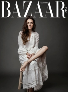 Aditi Rao Hydari feet photo thumbnail