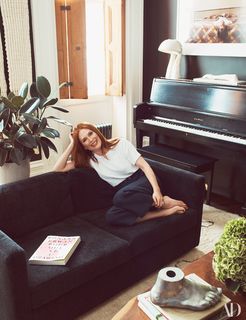 Julianne Moore feet photo thumbnail