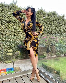 Maribel Guardia feet photo thumbnail