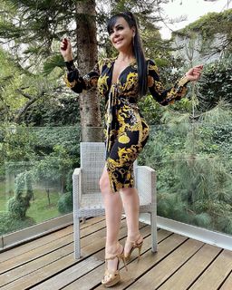 Maribel Guardia feet photo thumbnail