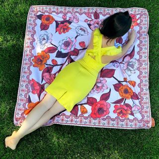 Natalia Oreiro feet photo thumbnail