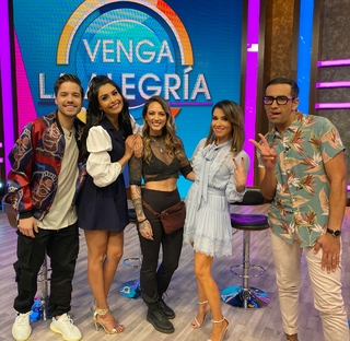 Laura González feet photo thumbnail