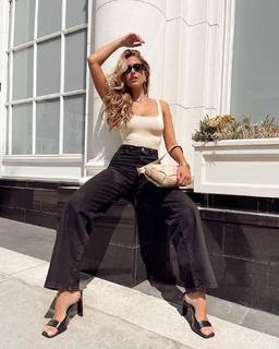 Kara Del Toro feet photo thumbnail