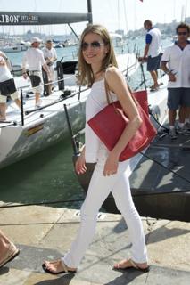 Queen Letizia of Spain feet photo thumbnail
