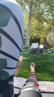Brooke Burke feet photo thumbnail