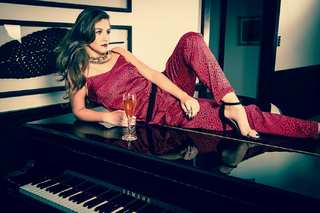 Brooke Vincent feet photo thumbnail