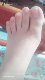 Isa Pes feet photo thumbnail