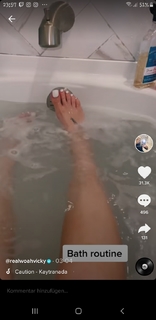 Victoria Waldrip feet photo thumbnail