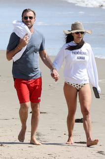 Jordana Brewster feet photo thumbnail