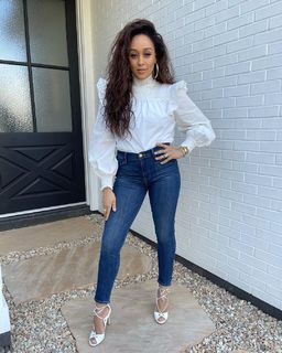 Tia Mowry feet photo thumbnail