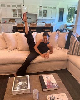 Tia Mowry feet photo thumbnail