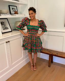 Tia Mowry feet photo thumbnail