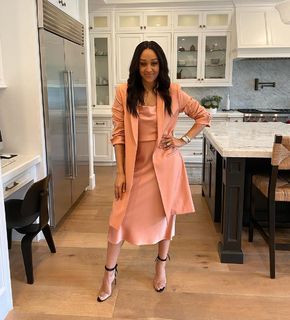 Tia Mowry feet photo thumbnail