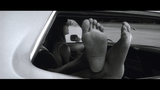 Rosario Dawson feet photo thumbnail