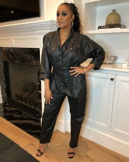 Tia Mowry feet photo thumbnail