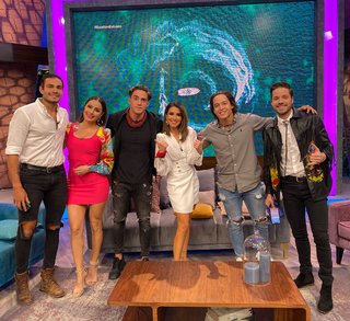 Cynthia Rodríguez feet photo thumbnail