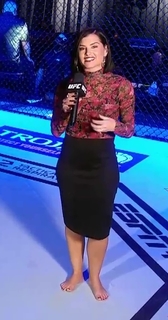 Megan Olivi feet photo thumbnail