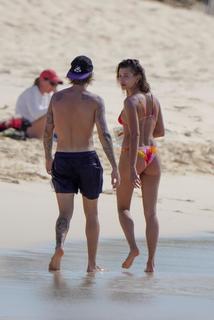 Hailey Bieber feet photo thumbnail