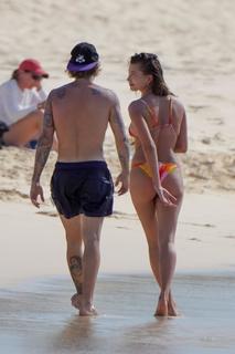 Hailey Bieber feet photo thumbnail