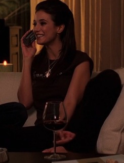Emmanuelle Chriqui feet photo thumbnail