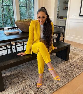 Tia Mowry feet photo thumbnail
