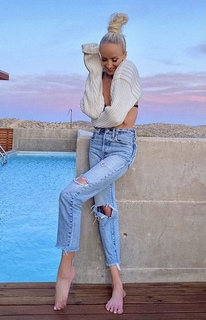 Nastia Liukin feet photo thumbnail