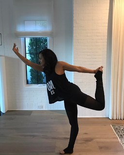 Tia Mowry feet photo thumbnail