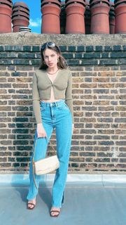 Xenia Tchoumitcheva feet photo thumbnail