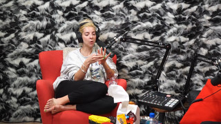 Gabbie Hanna feet photo thumbnail