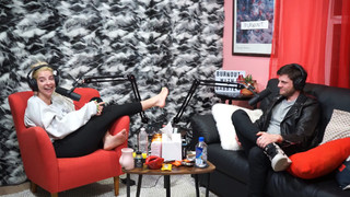 Gabbie Hanna feet photo thumbnail